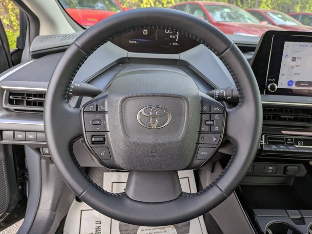 Used 2025 Toyota Prius LE image 15
