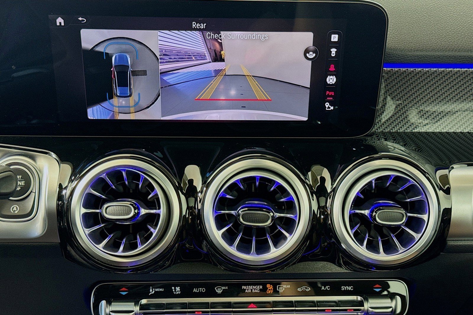 New 2025 Mercedes-Benz GLB 35 AMG 4MATIC image 13