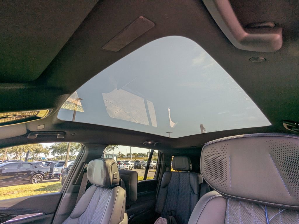 New 2025 Cadillac Escalade IQ Sport 1 w/ LPO, ONYX Package image 25