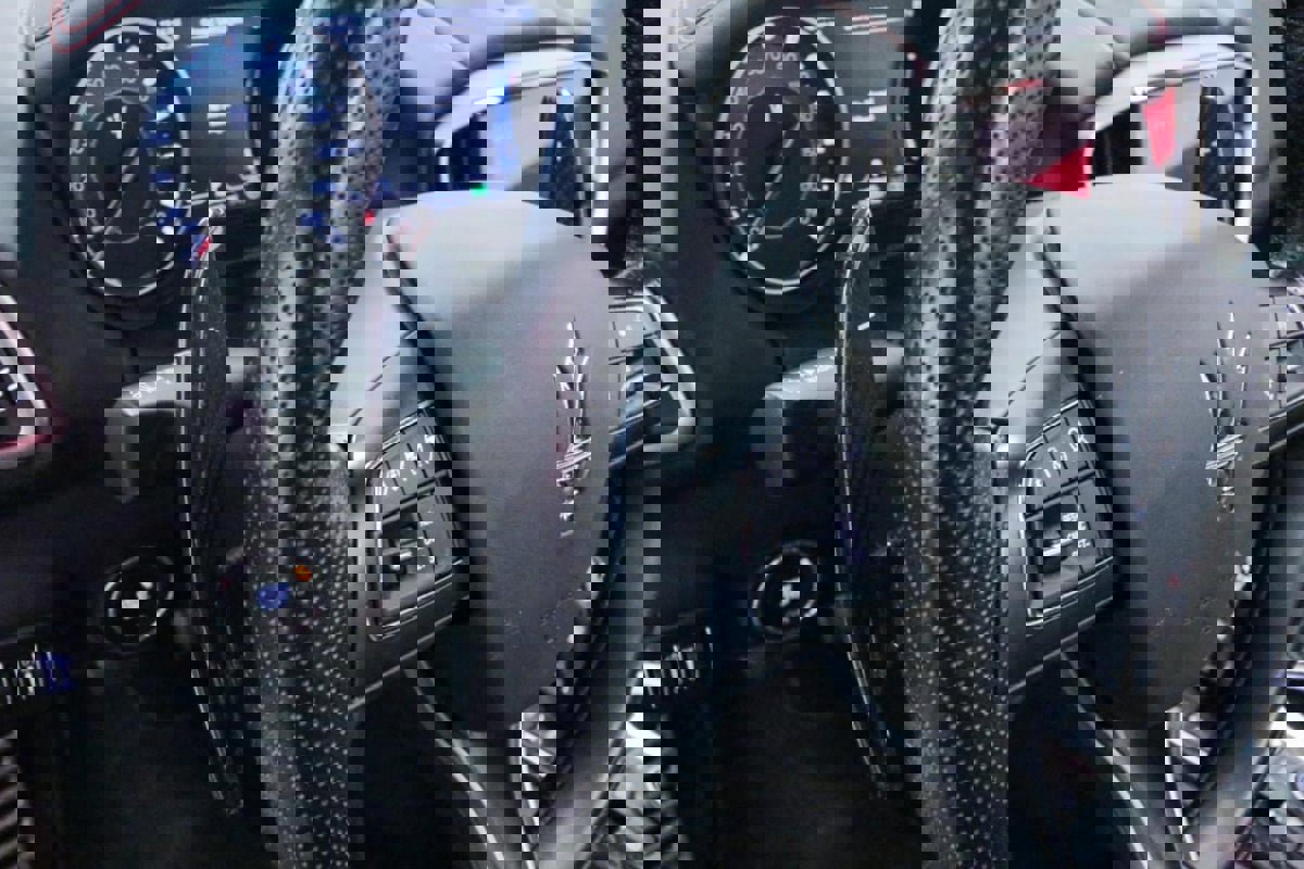 Used 2022 Maserati Ghibli Modena Q4 image 17