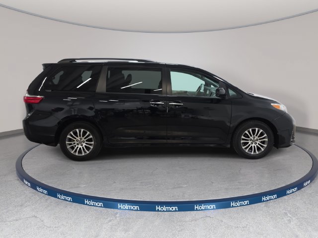Certified 2020 Toyota Sienna XLE w/ XLE Navigation Package FWD image 4