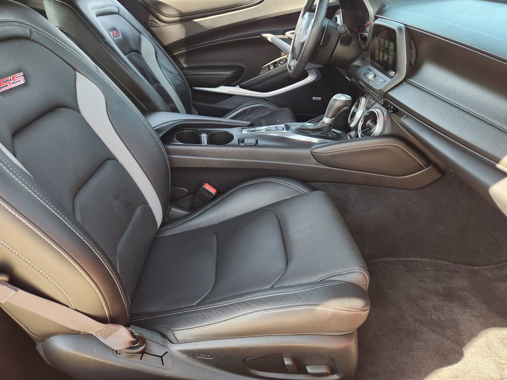 Used 2016 Chevrolet Camaro SS image 19