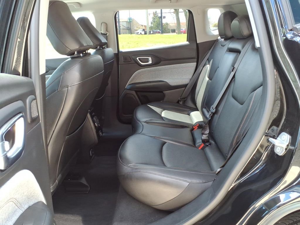 Used 2022 Jeep Compass Latitude w/ Sun and Sound Group image 25