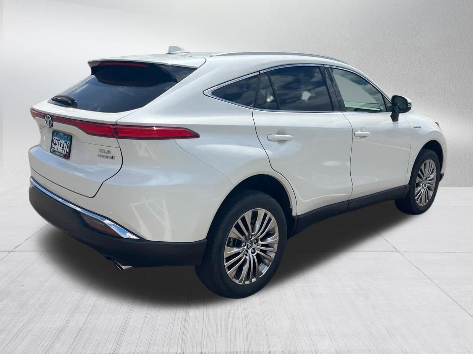 Used 2021 Toyota Venza XLE w/ Softex Package AWD/4WD image 6