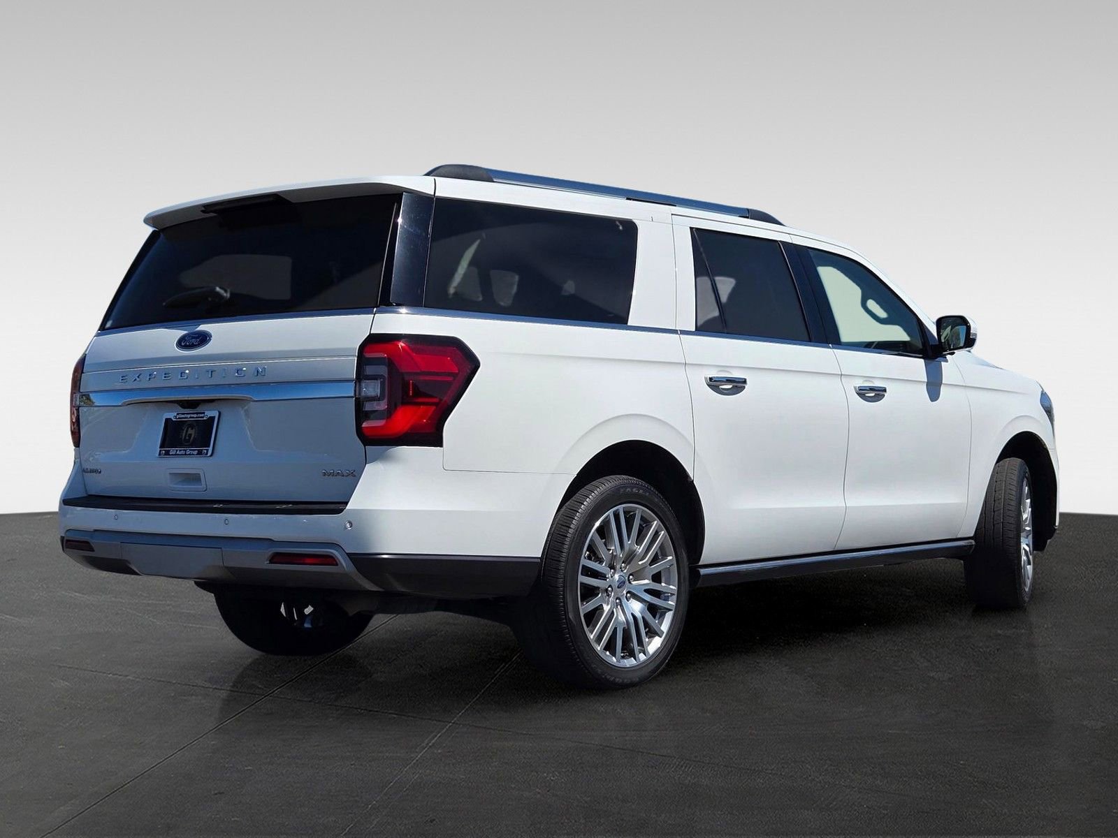 Used 2024 Ford Expedition Max Limited AWD/4WD image 4