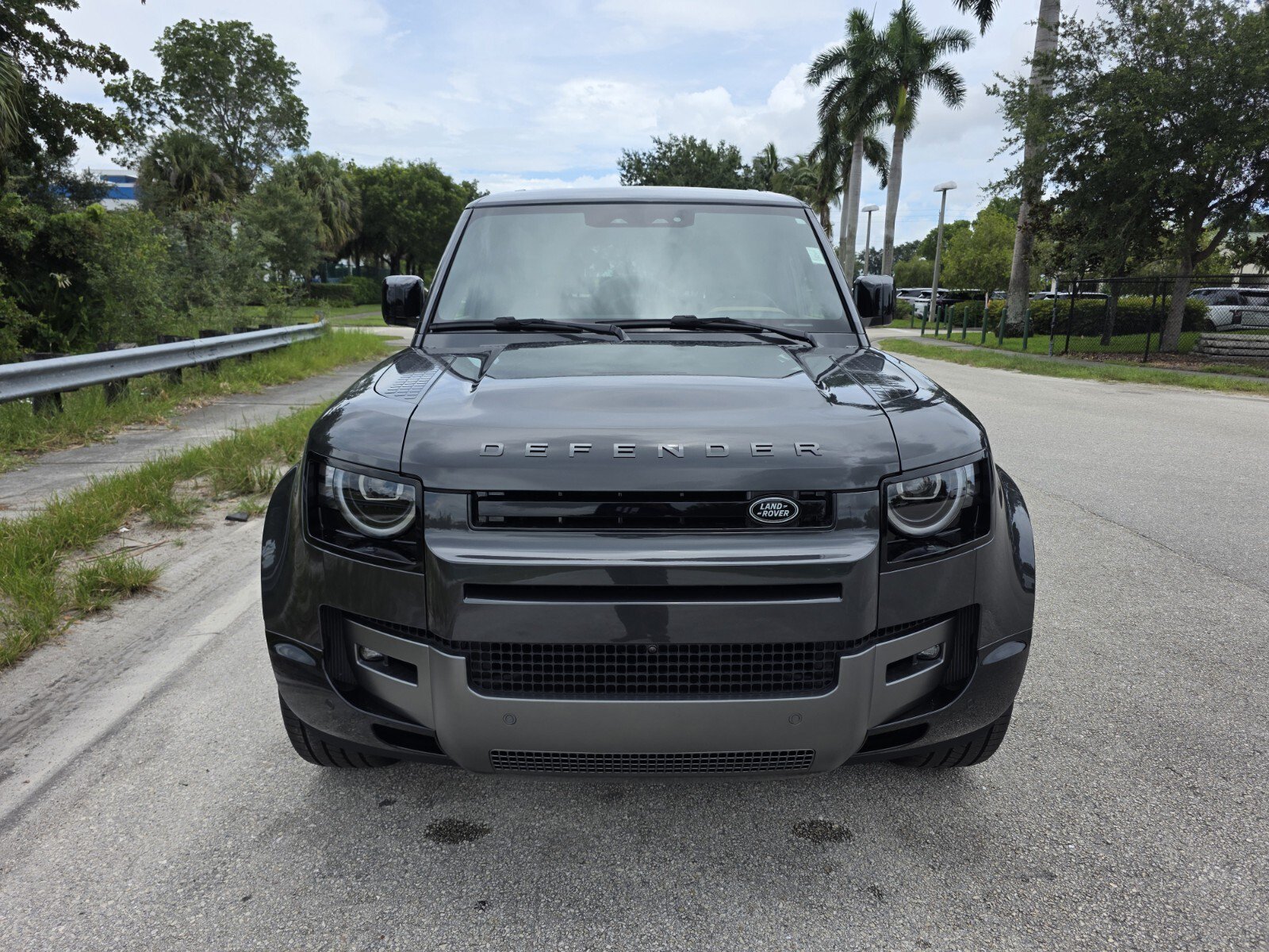 New 2026 Land Rover Defender 130 V8 AWD/4WD image 8