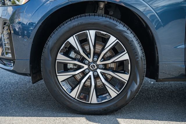 Certified 2024 Volvo XC60 B5 Plus w/ Protection Package Premier image 17