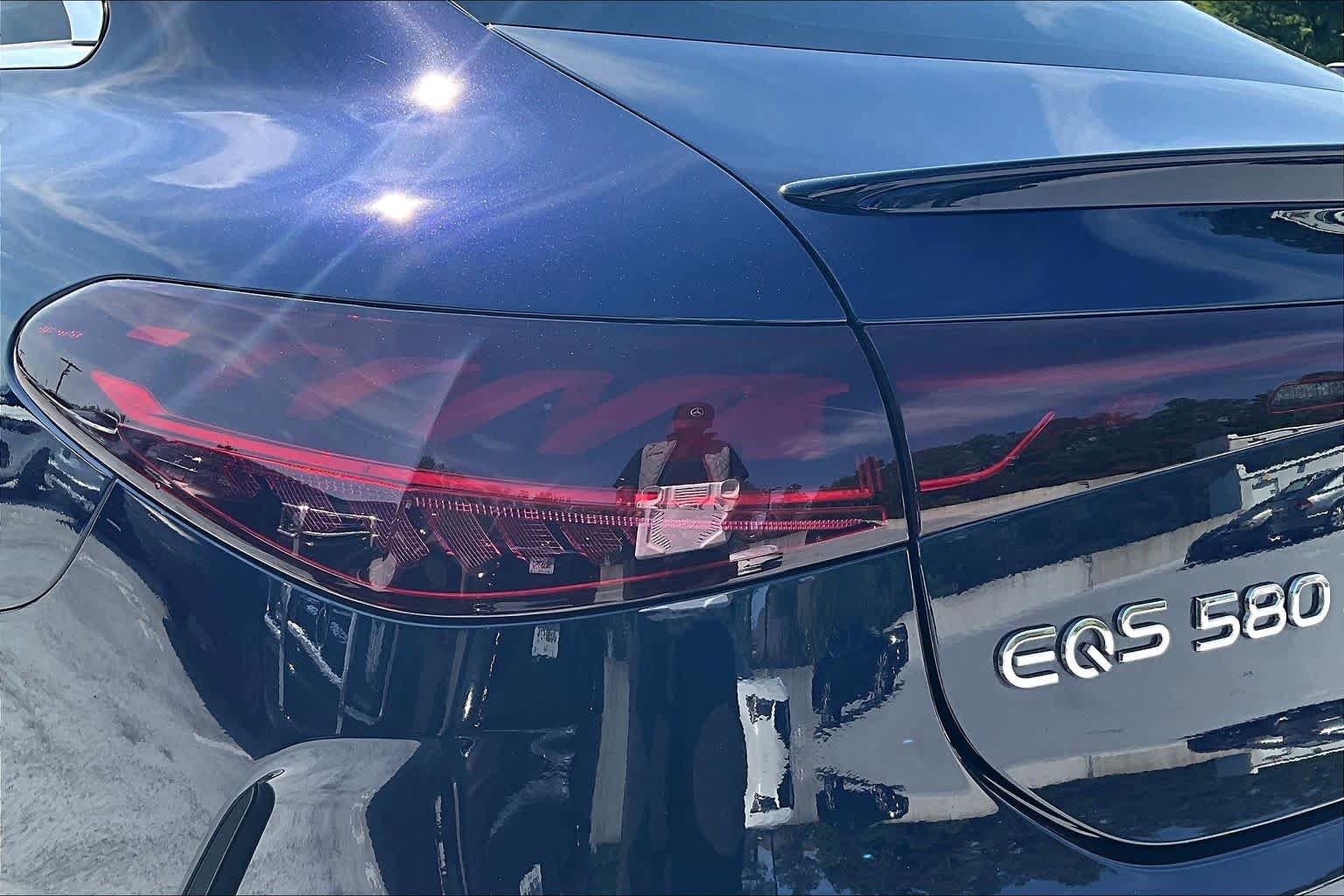 Used 2023 Mercedes-Benz EQS 580 4MATIC Sedan image 28