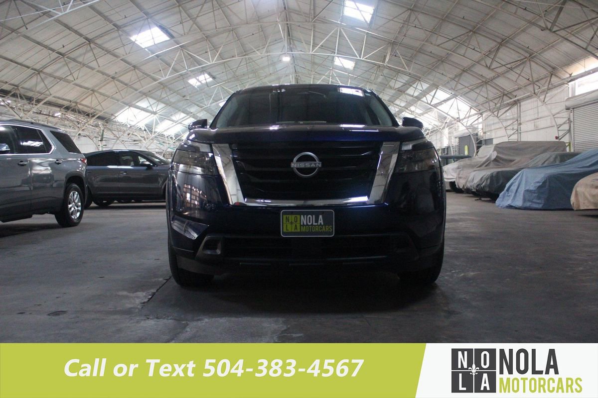 Used 2024 Nissan Pathfinder SV image 4