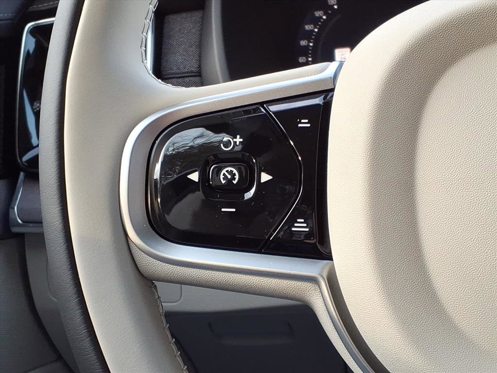 New 2026 Volvo XC90 B6 Ultra image 24