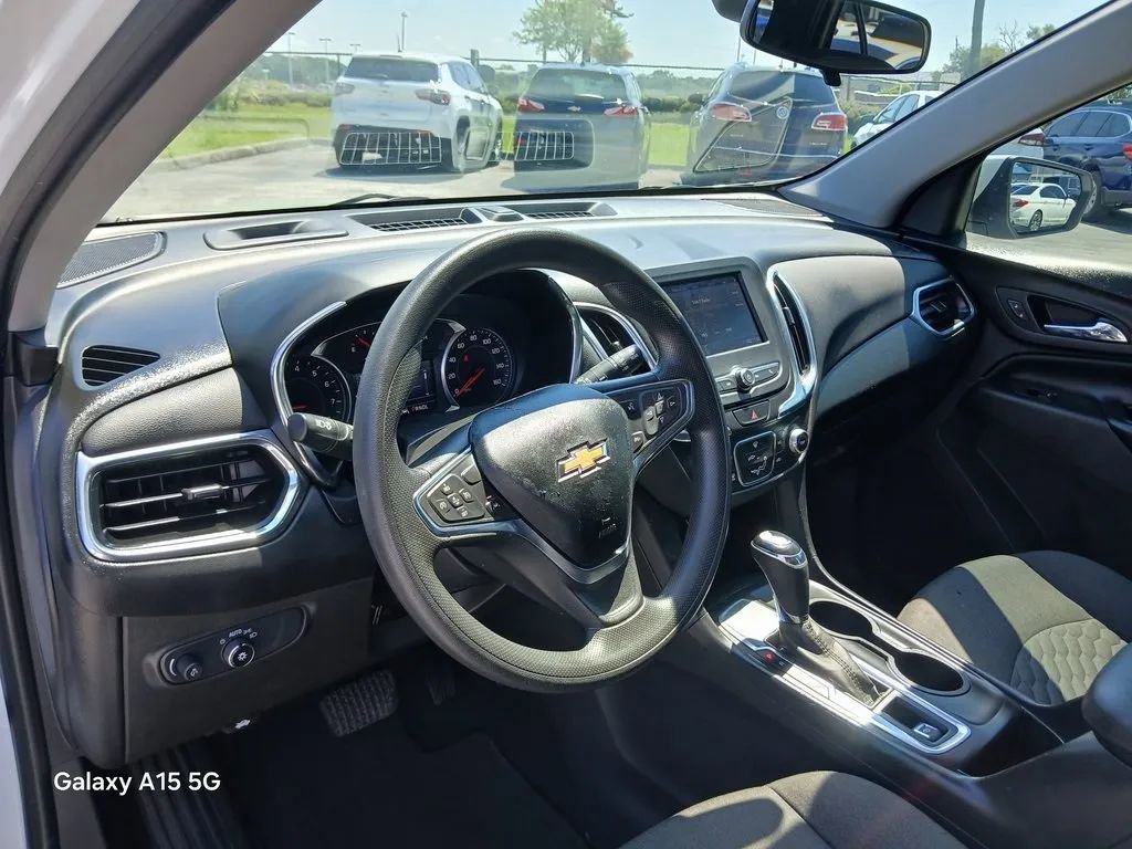 Used 2021 Chevrolet Equinox LT image 3
