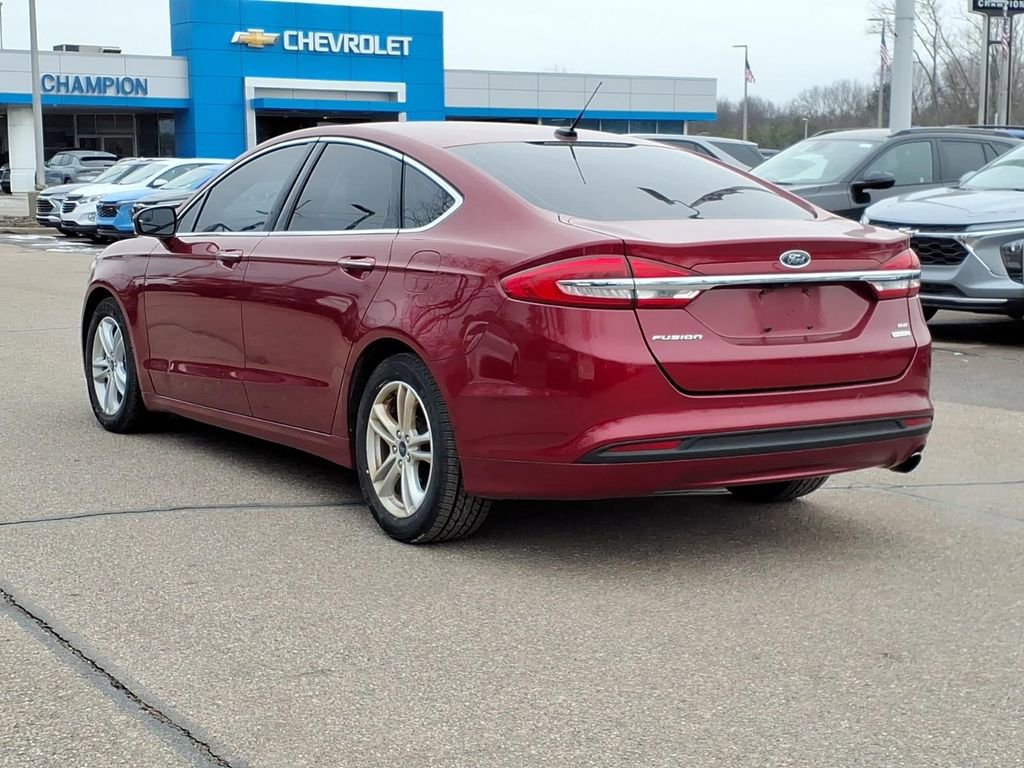 Used 2018 Ford Fusion SE w/ Fusion SE Technology Package image 6