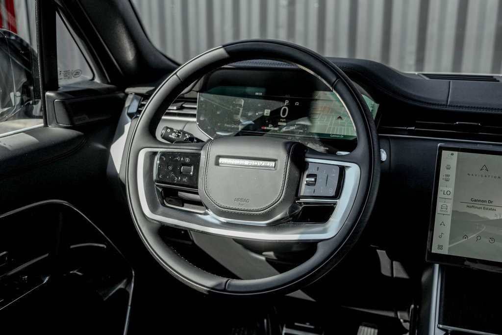 New 2025 Land Rover Range Rover SE image 18