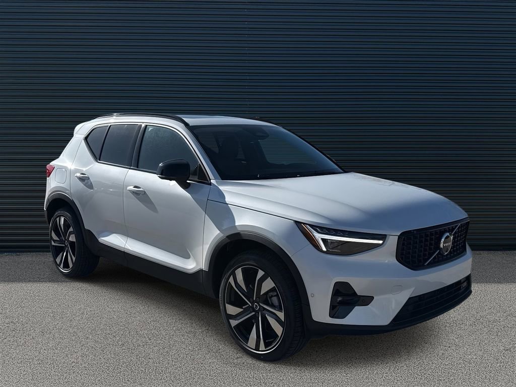 New 2026 Volvo XC40 B5 Ultra w/ Climate Package AWD/4WD image 3