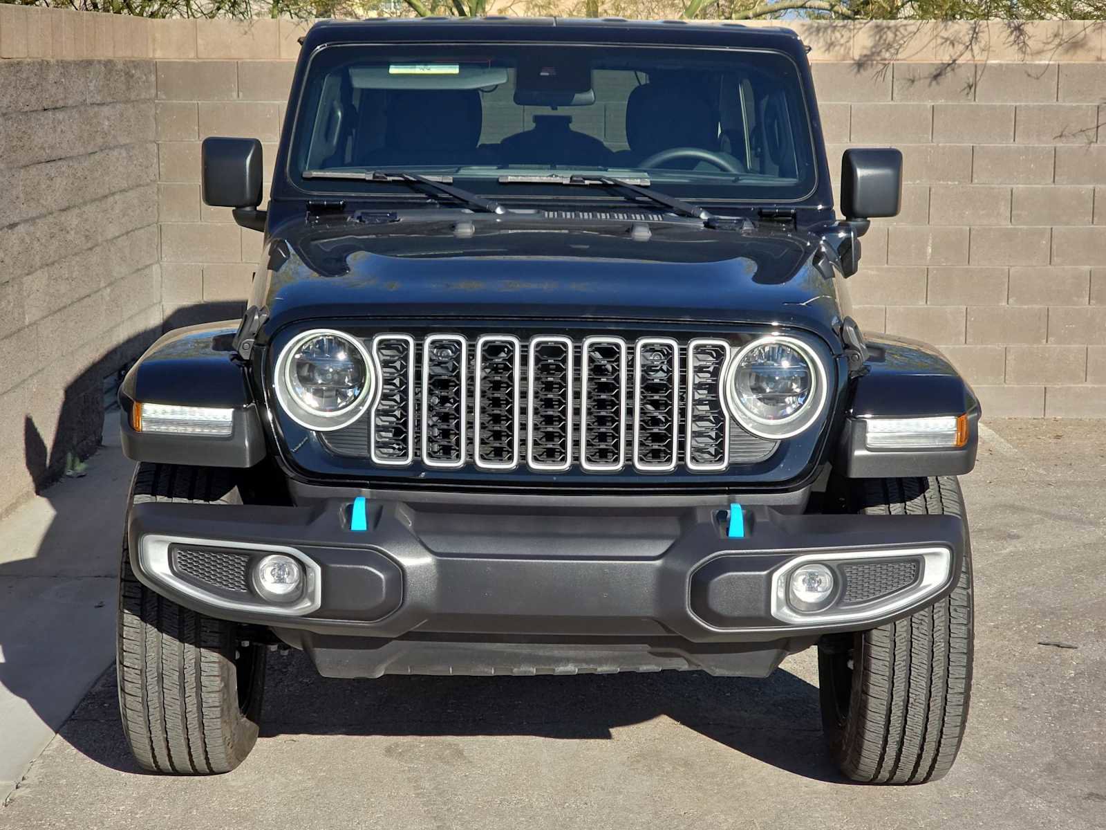 Used 2024 Jeep Wrangler Sahara w/ Safety Group image 4