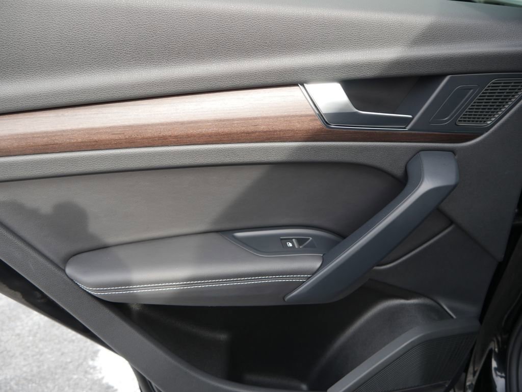 Certified 2023 Audi Q5 2.0T Premium Plus w/ Premium Plus Package image 21