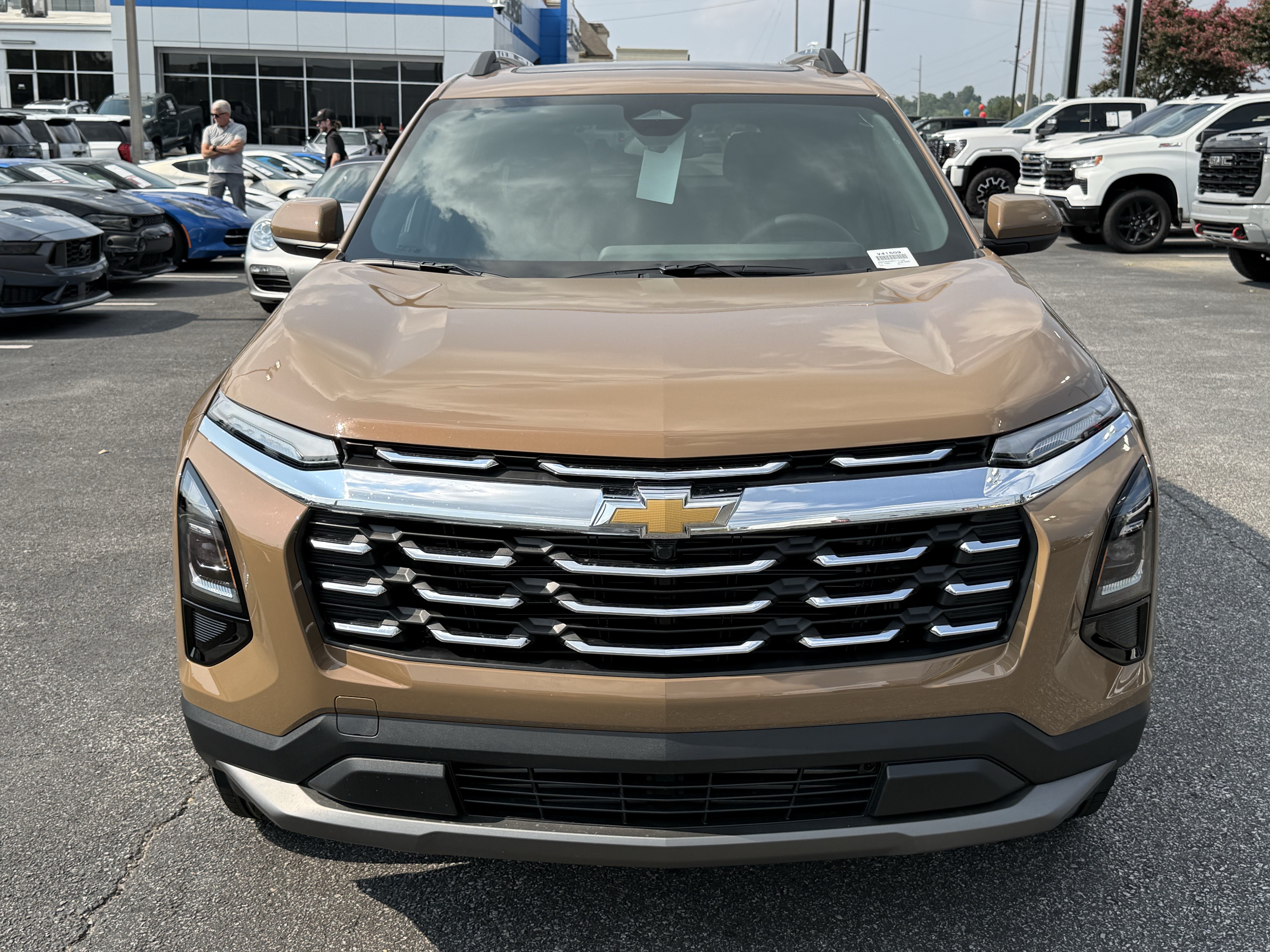 New 2027 Chevrolet Equinox LT FWD image 3