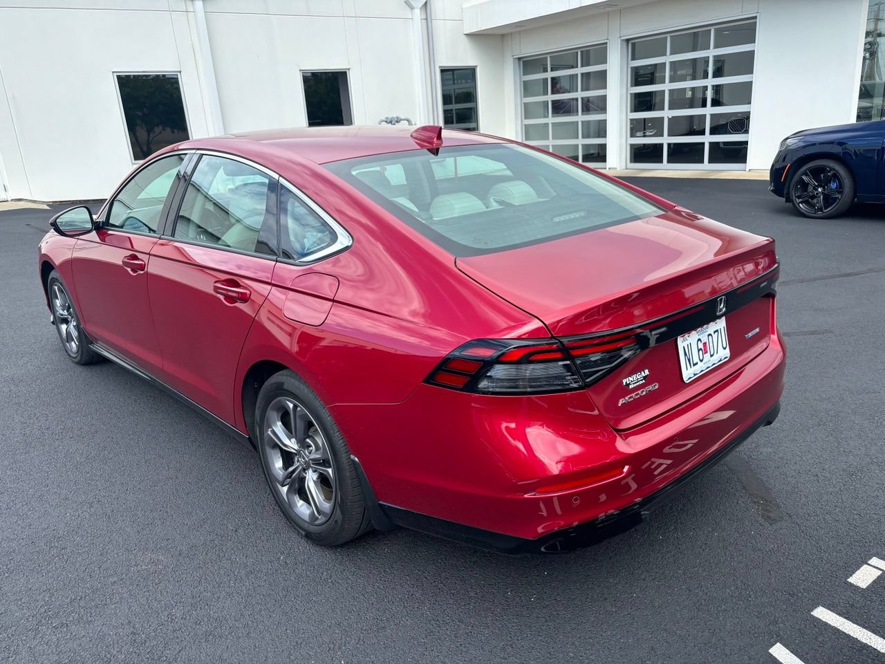 Used 2025 Honda Accord EX-L image 5
