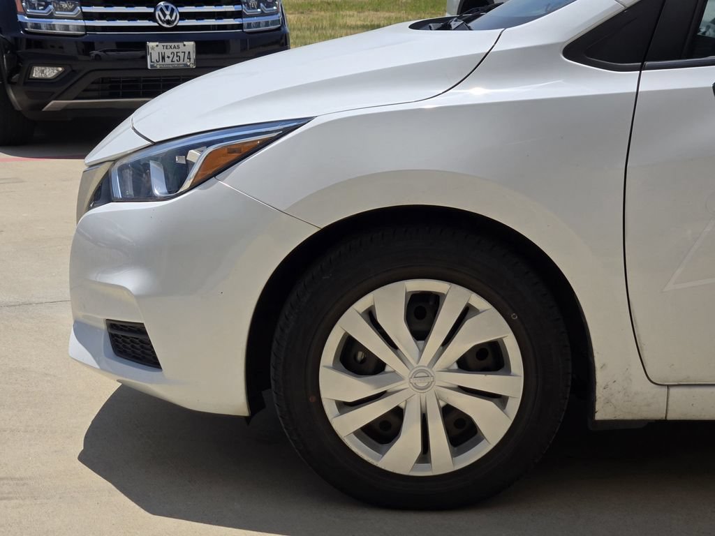 Used 2022 Nissan Versa S FWD image 6