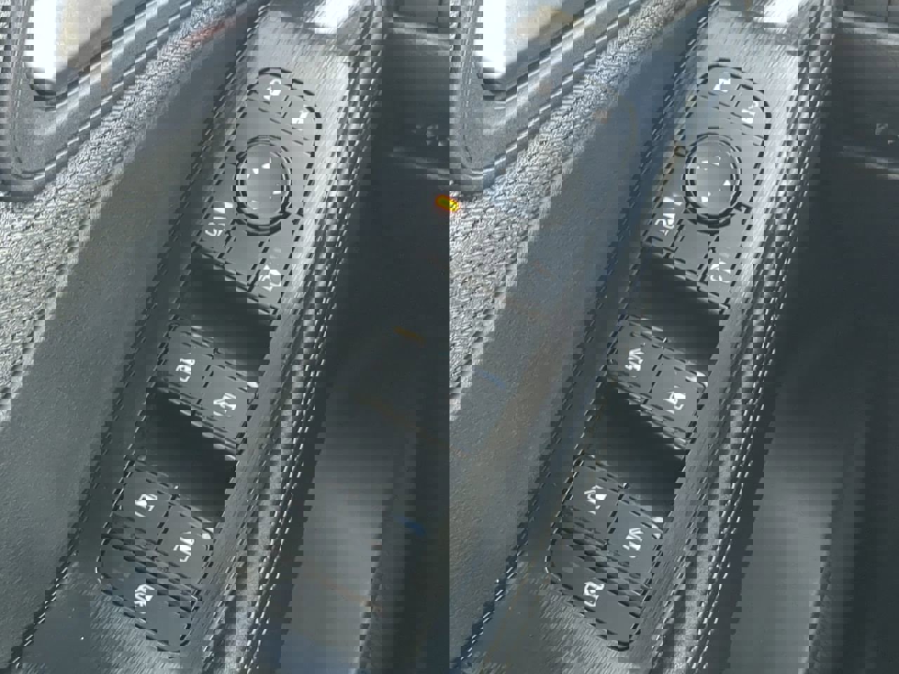 Used 2023 Nissan Rogue SV image 23