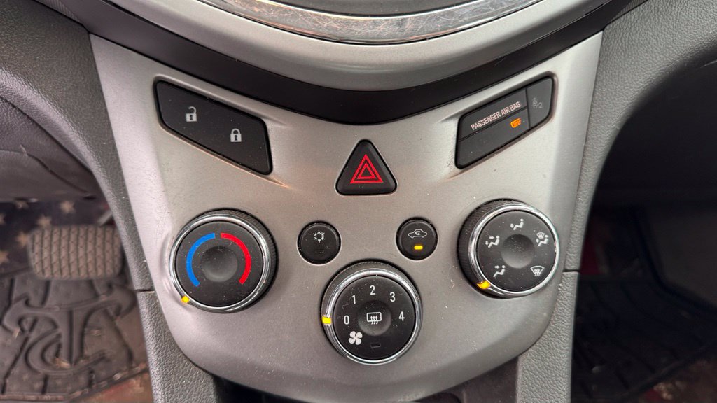 Used 2018 Chevrolet Sonic LT FWD image 7