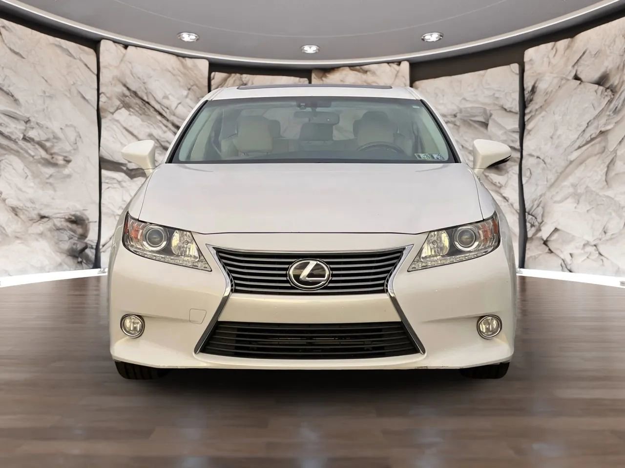 Used 2014 Lexus ES 350 ES 350 Sedan 4D w/ Premium Package image 2
