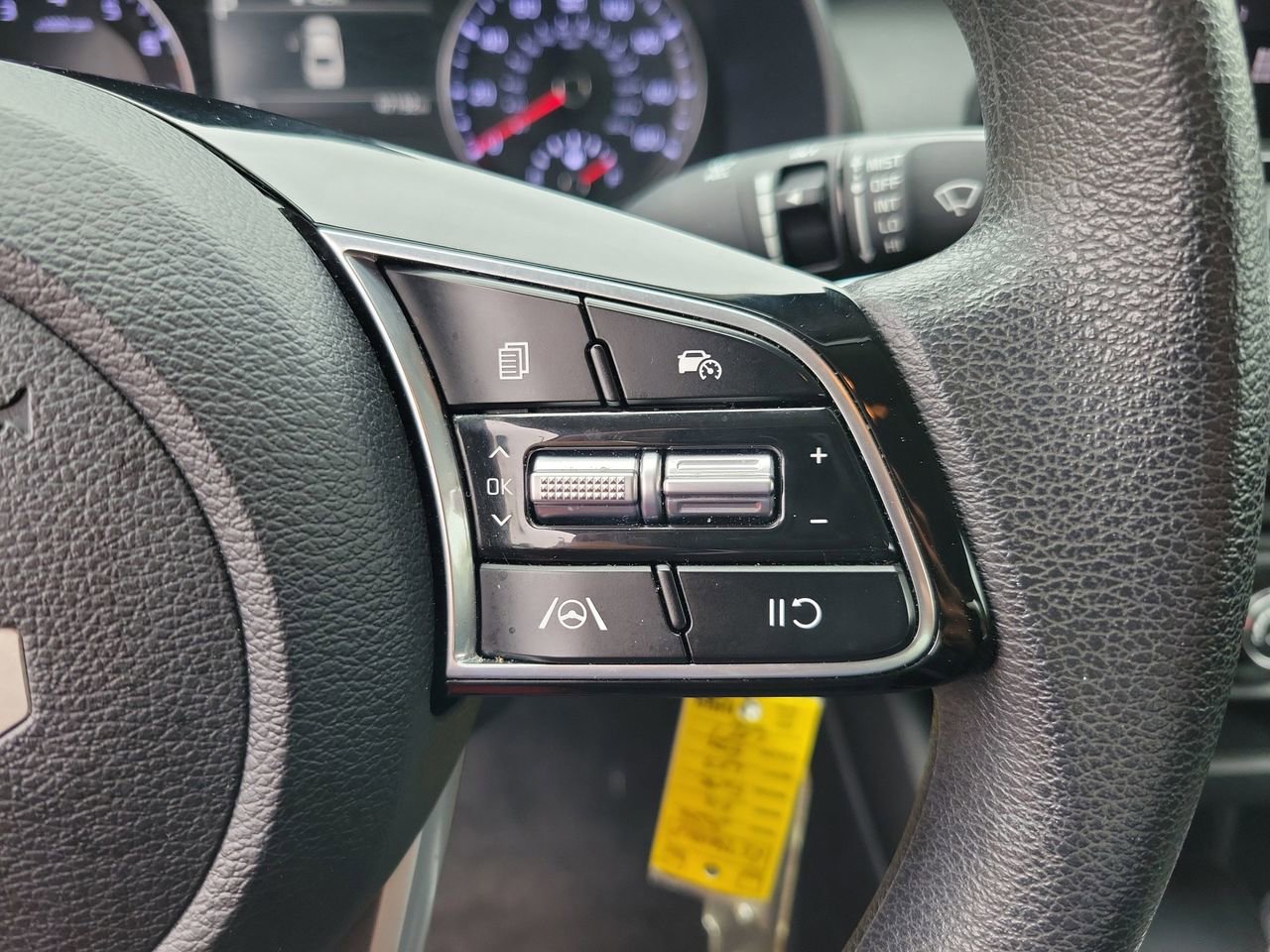 Used 2024 Kia Forte LXS image 19