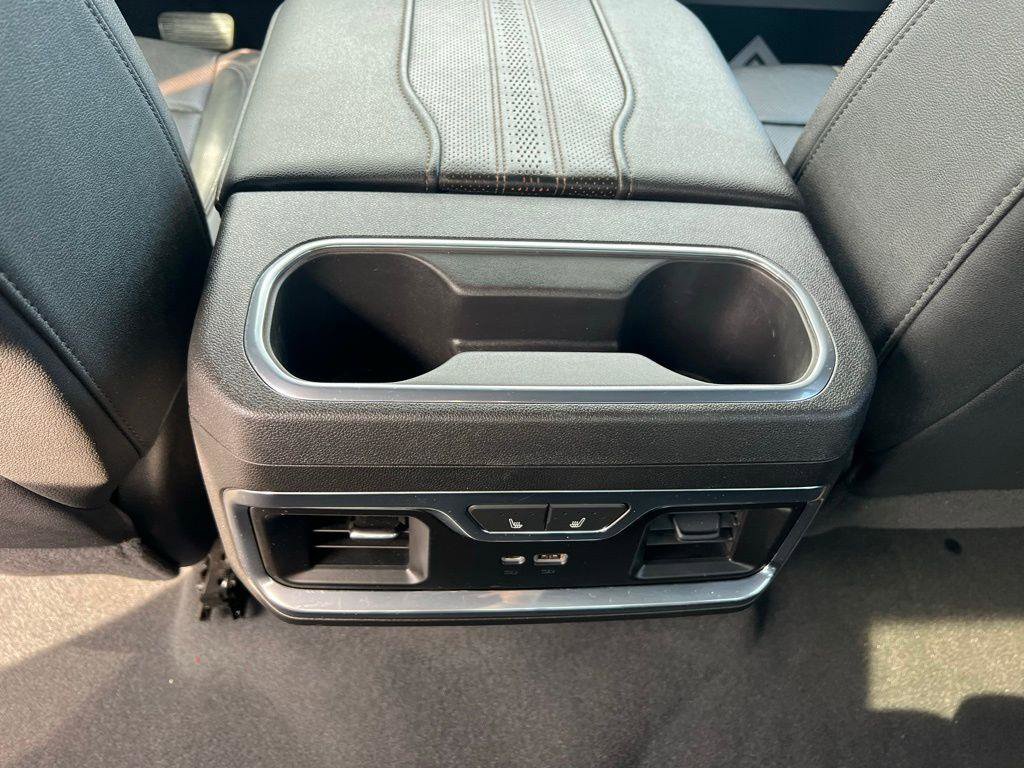 Used 2023 Chevrolet Silverado 1500 High Country w/ Technology Package image 23