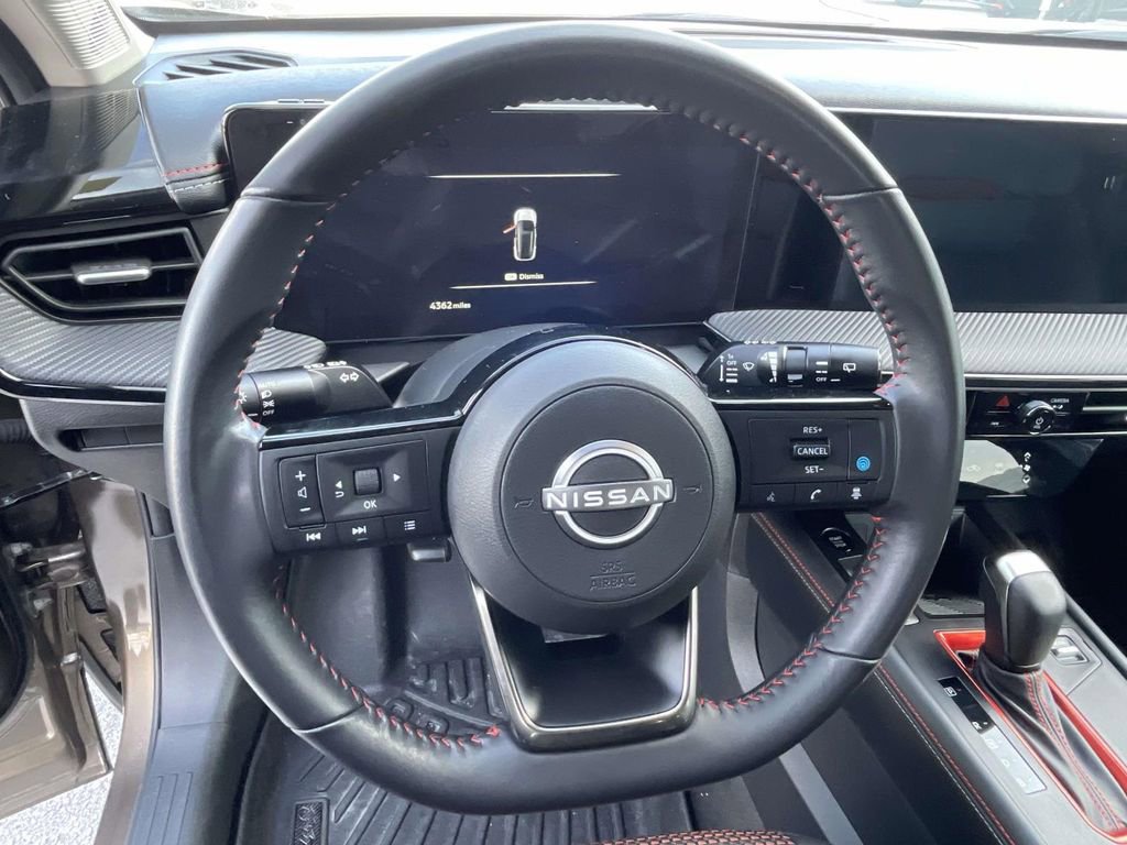 Used 2025 Nissan Kicks SR image 18