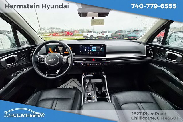 Used 2024 Kia Sorento S w/ Panoramic Sunroof Package image 6