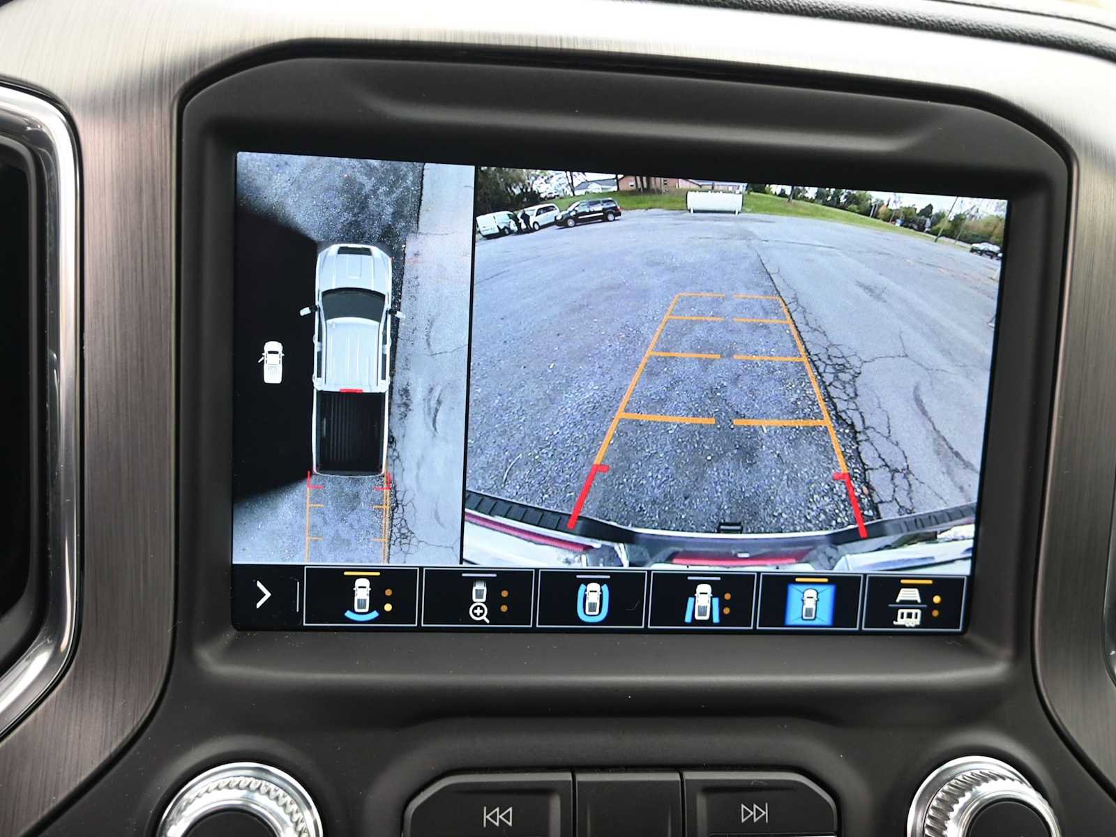 Used 2022 GMC Sierra 3500 Denali w/ Denali Ultimate Package image 26