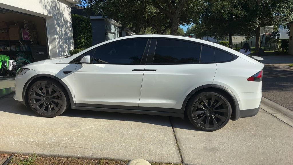 Used 2022 Tesla Model X Plaid AWD/4WD image 2