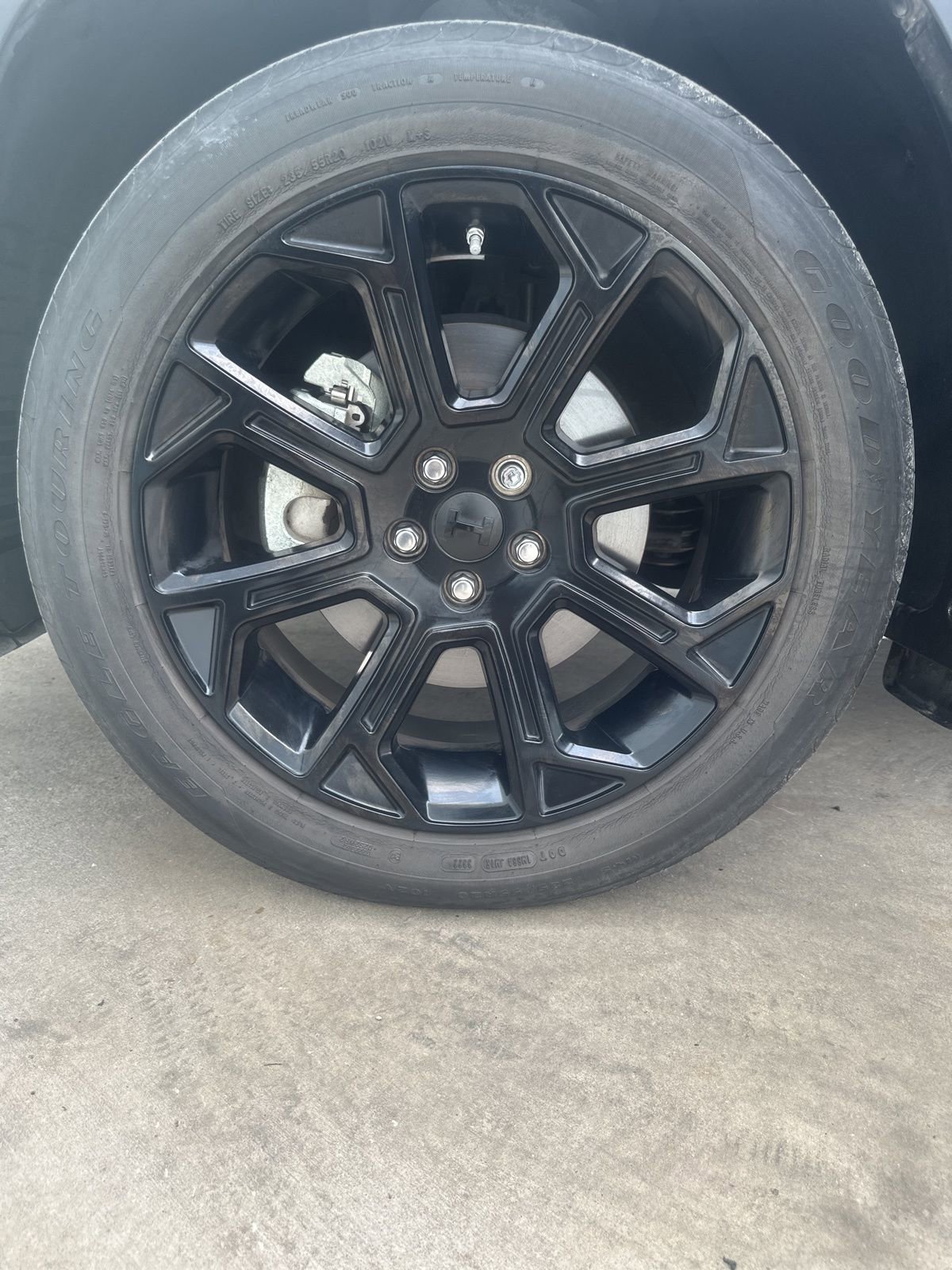 Used 2023 Toyota Highlander LE image 25