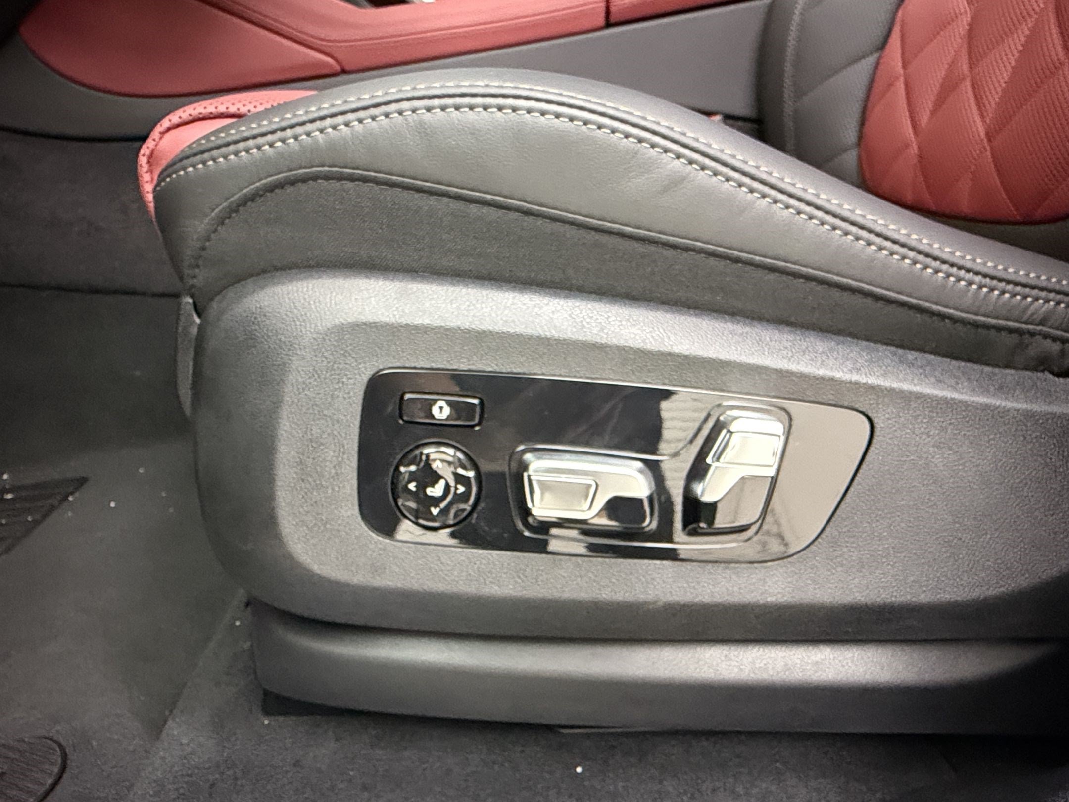 New 2027 BMW X6 xDrive40i AWD/4WD image 15