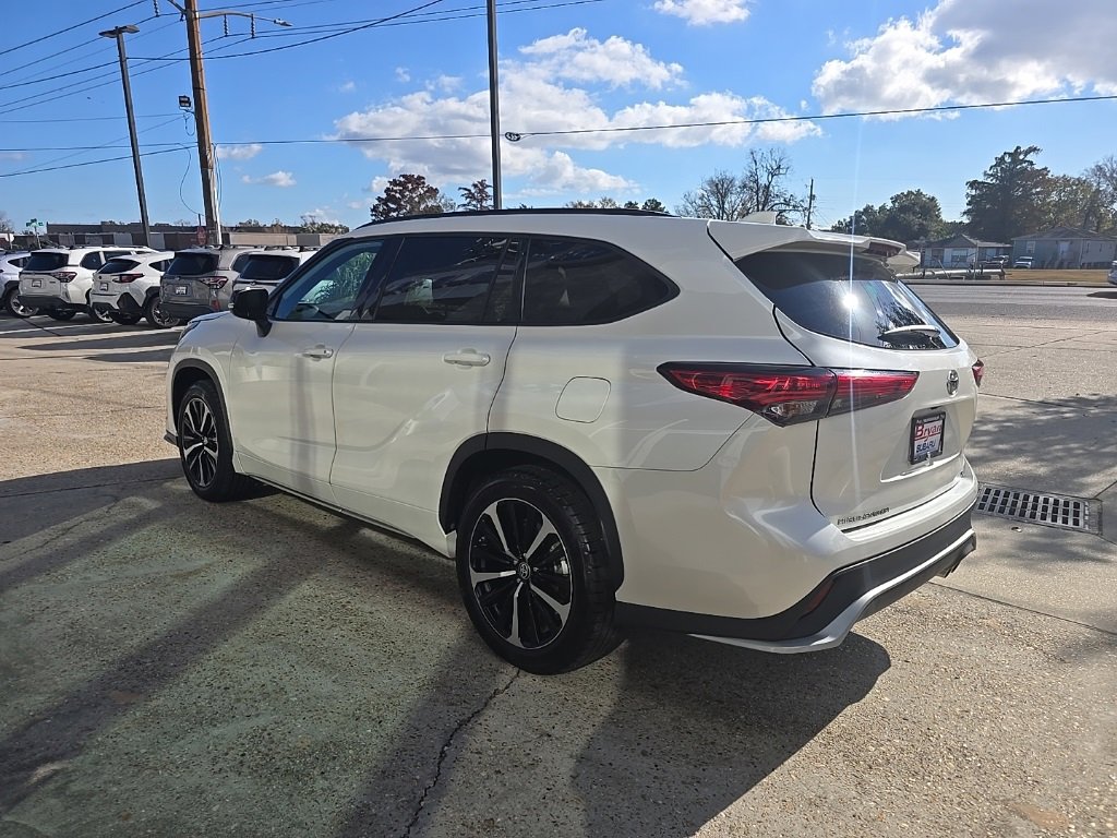 Used 2021 Toyota Highlander XSE image 25