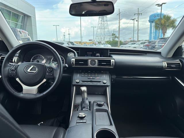 Used 2016 Lexus IS 200t RWD image 13