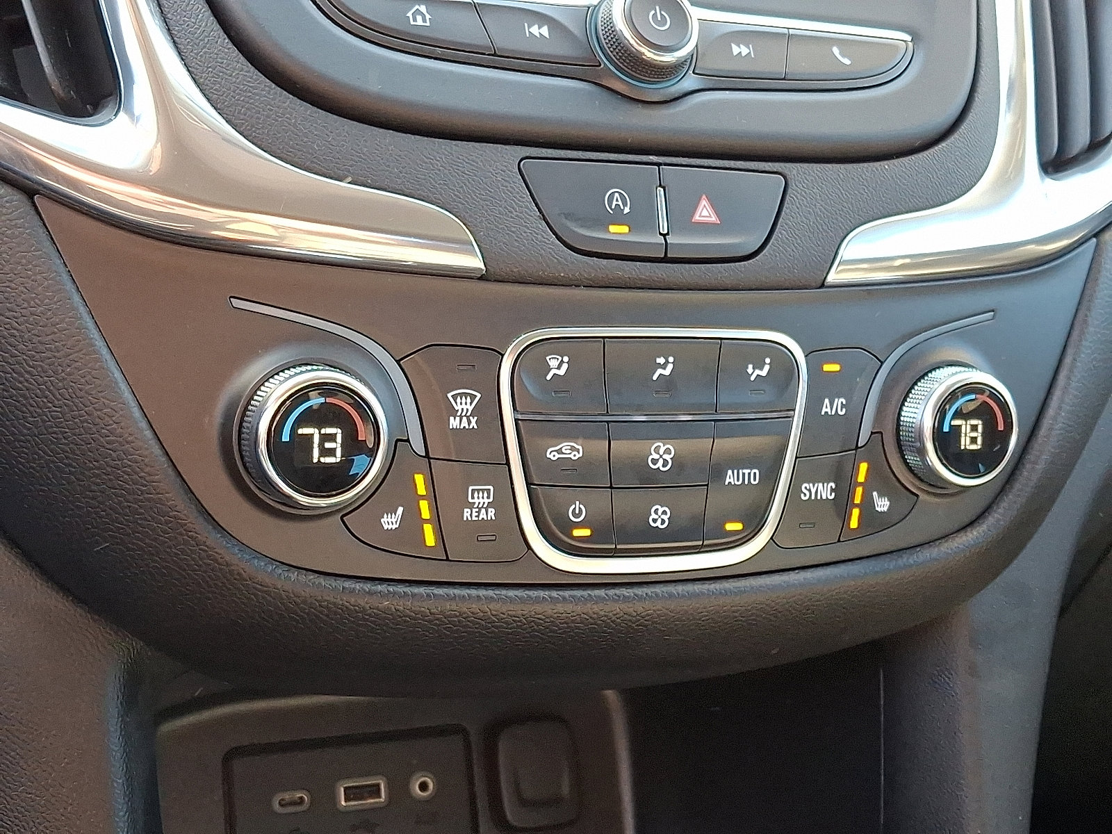 Used 2023 Chevrolet Equinox LT image 16