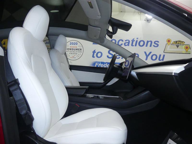 Used 2021 Tesla Model Y Long Range image 9