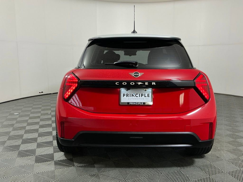 Certified 2025 MINI Cooper 2-Door Hardtop FWD image 6