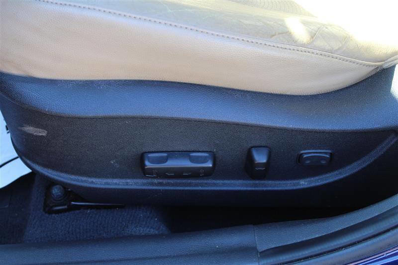 Used 2013 Hyundai Elantra Limited image 19