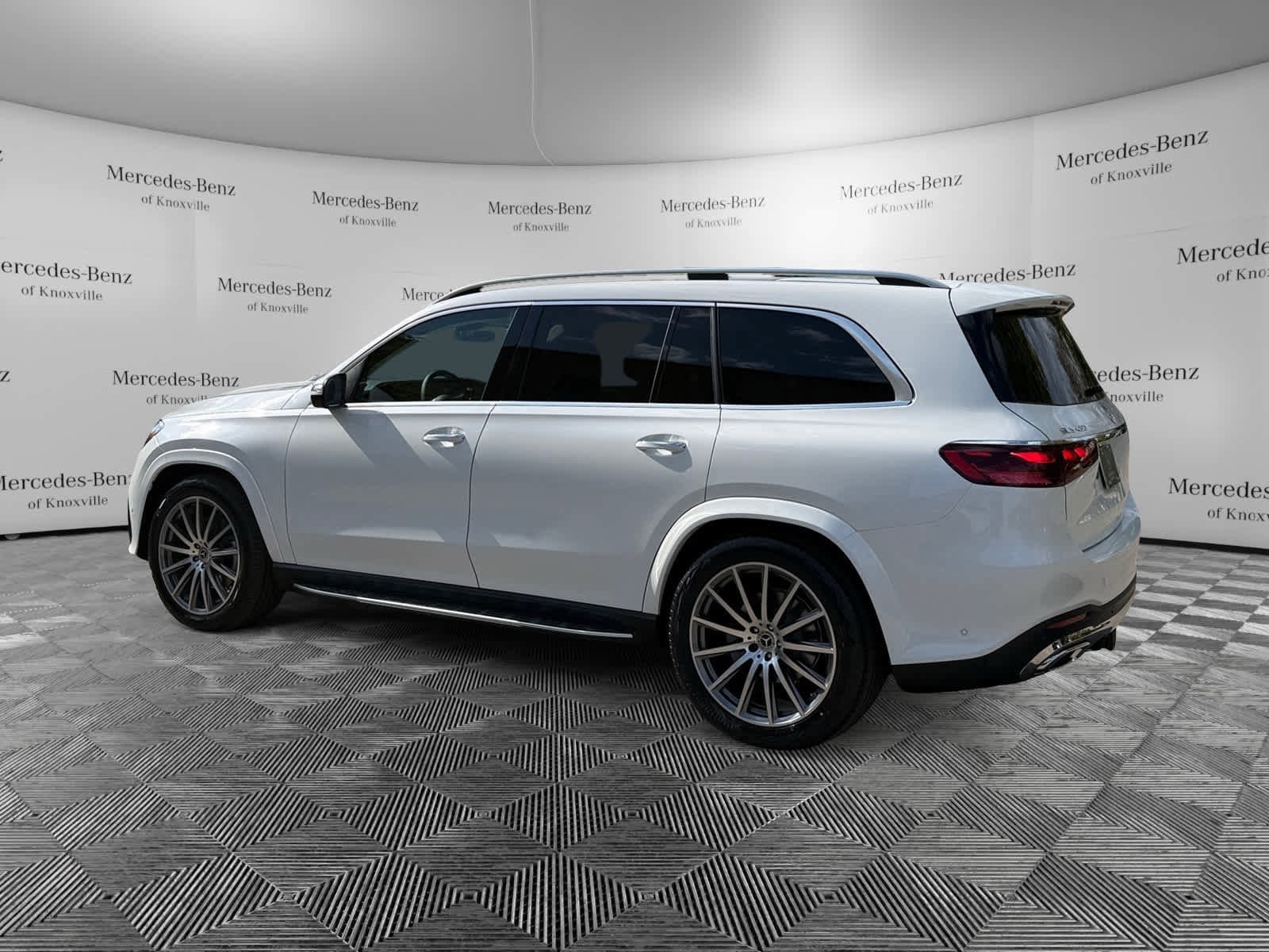 New 2026 Mercedes-Benz GLS 450 4MATIC image 3
