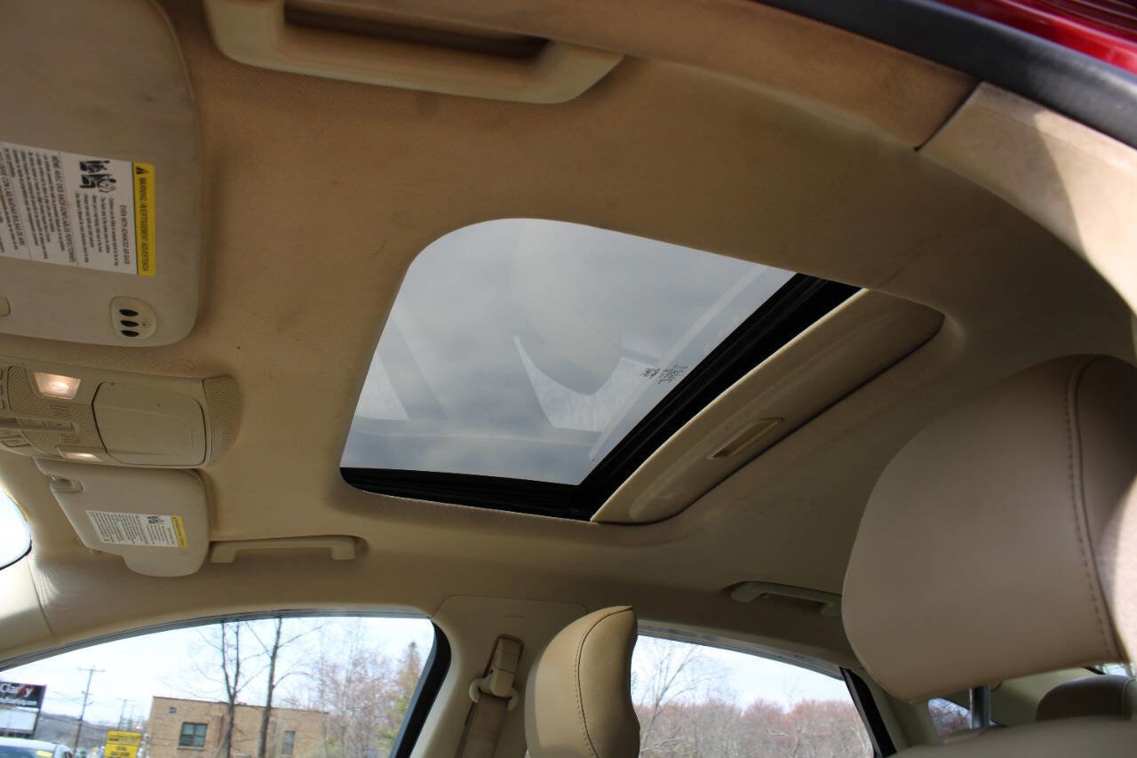 Used 2014 Ford Fusion SE w/ Equipment Group 202A image 14