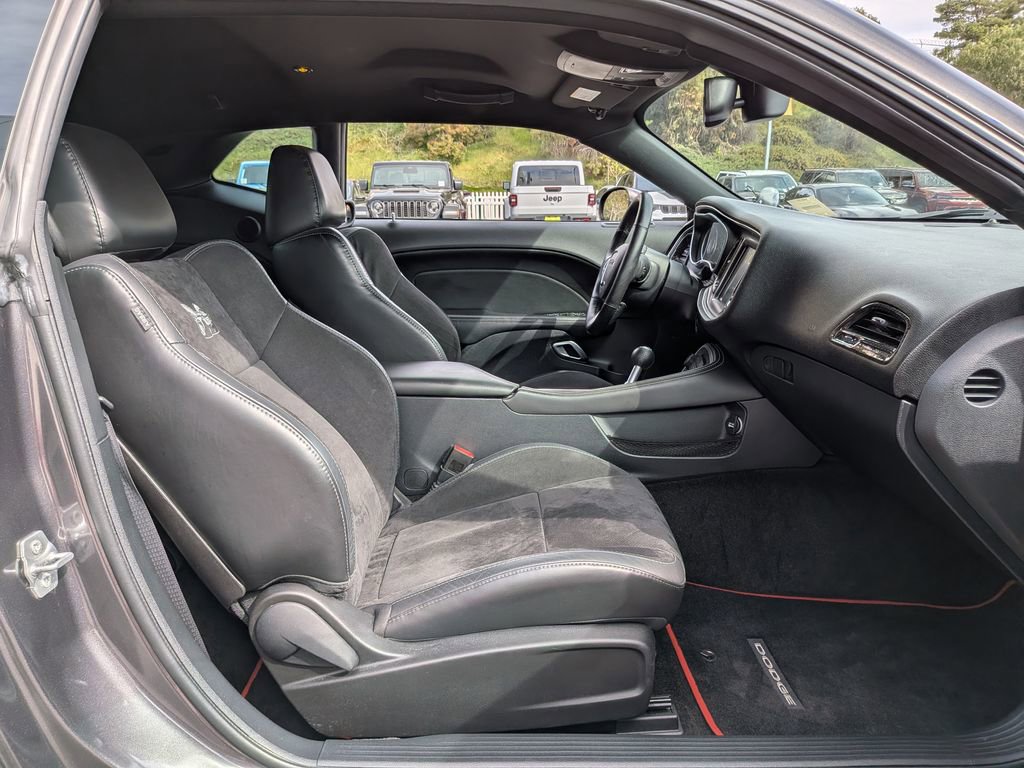 Certified 2016 Dodge Challenger R/T Scat Pack w/ Leather Interior Group image 24