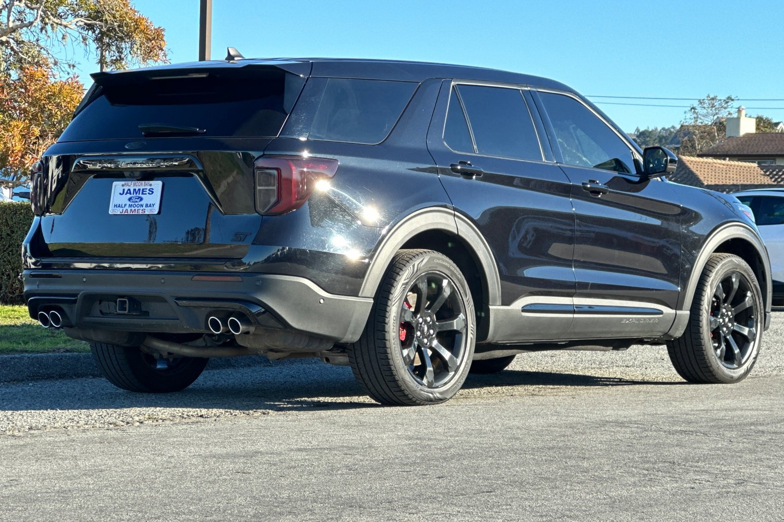 Used 2022 Ford Explorer ST w/ Equipment Group 401A image 5