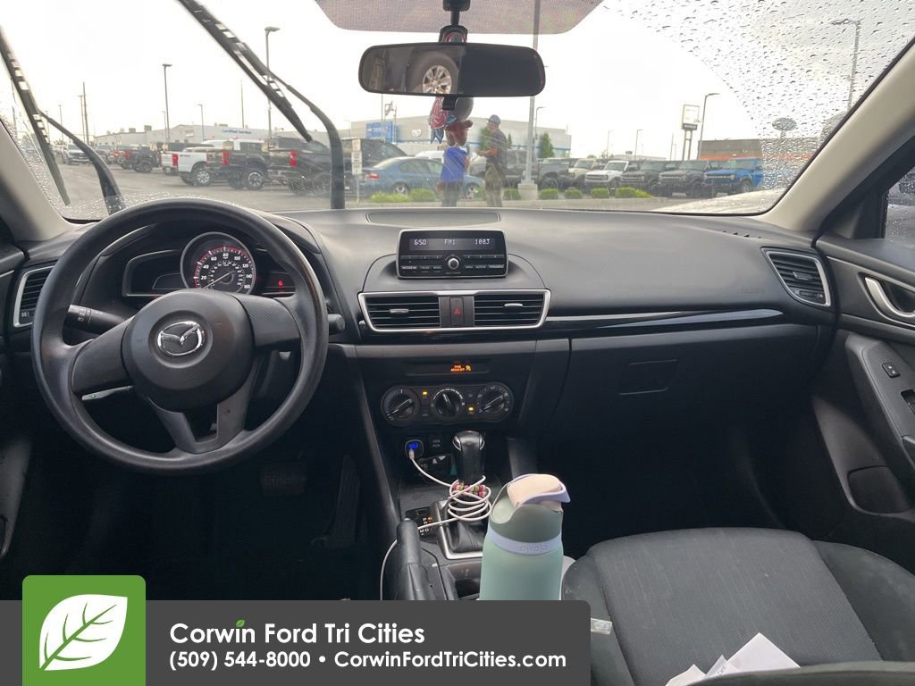 Used 2015 MAZDA MAZDA3 i SV FWD image 5
