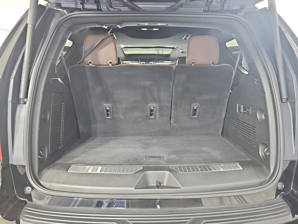Certified 2023 Chevrolet Tahoe High Country AWD/4WD image 17
