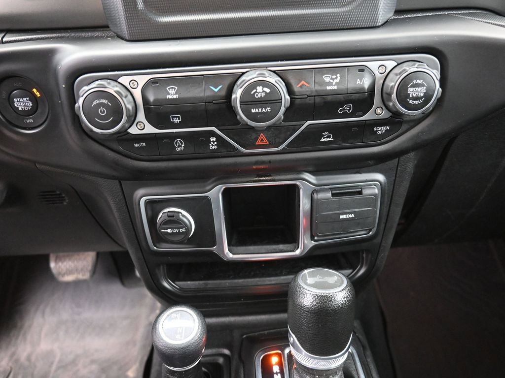 Used 2022 Jeep Wrangler Unlimited Sport AWD/4WD image 26