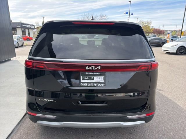 Used 2024 Kia Carnival LX image 7