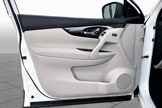 Certified 2022 Nissan Rogue Sport SL w/ Premium Package AWD/4WD image 22