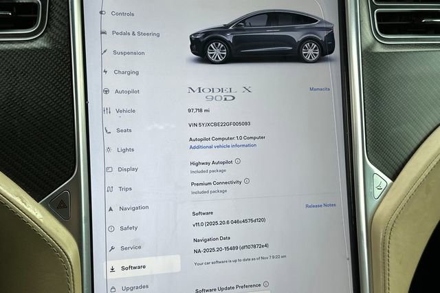 Used 2016 Tesla Model X 90D image 23